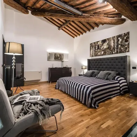 شقة فندقية Guinigi Dimora Di Epoca Exclusive & Pool