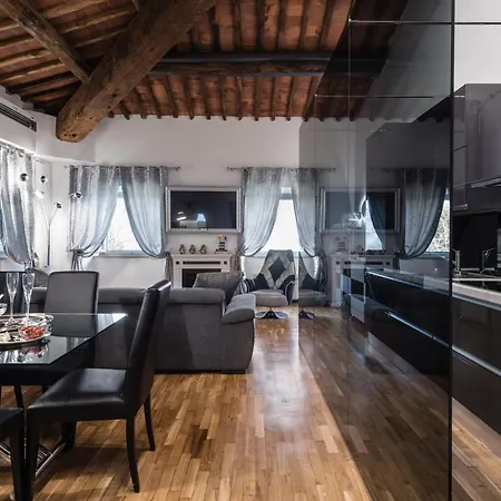 Guinigi Dimora Di Epoca Exclusive & Pool شقة فندقية لوكا