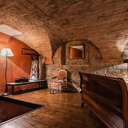 Guinigi Dimora Di Epoca Exclusive & Pool شقة فندقية 4*