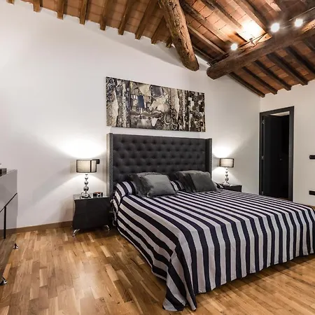 شقة فندقية Guinigi Dimora Di Epoca Exclusive & Pool