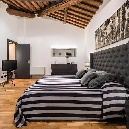 شقة فندقية Guinigi Dimora Di Epoca Exclusive & Pool لوكا